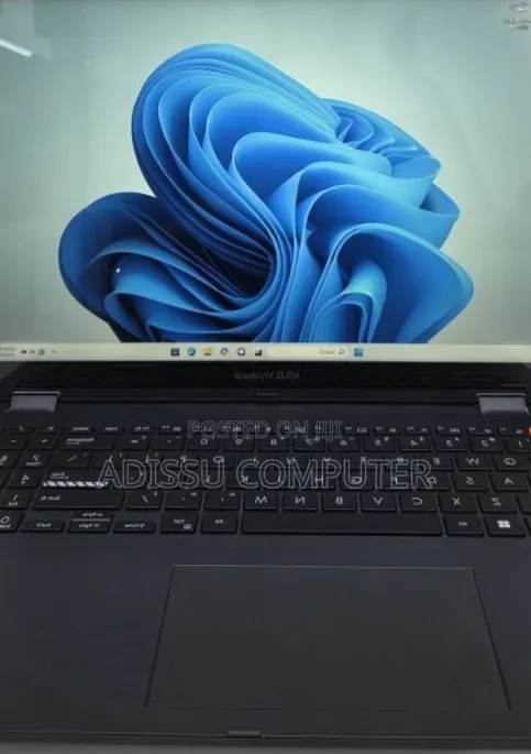 New Laptop Asus UX360CA 16GB Intel Core i5 SSD 512GB