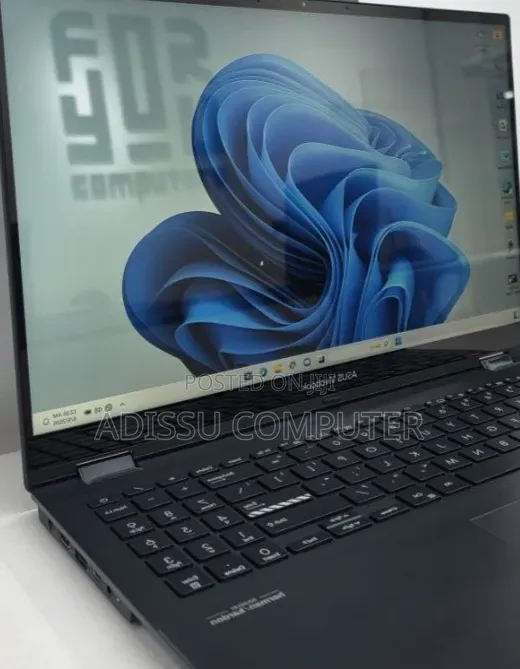 New Laptop Asus UX360CA 16GB Intel Core i5 SSD 512GB