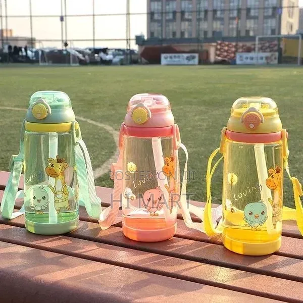 Giraffe Push and Open Kids Water Bottle