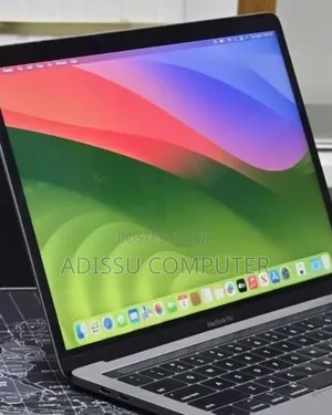 New Laptop Apple MacBook Pro 2019 16GB Intel Core i7 SSD 1T