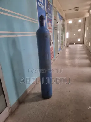 Oxygen Tank Provides Dependable Breathing Air Support