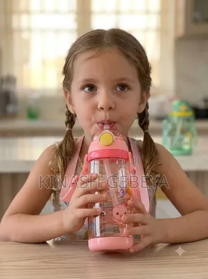Giraffe Push and Open Kids Water Bottle(300ml Capacity)