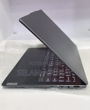 New Laptop Lenovo IdeaPad Yoga 13 32GB AMD Ryzen 7 SSD 1T