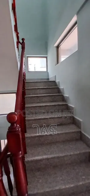 5bdrm Apartment in #Cmc ቤቶች ጀርባ ጥሩ ቤት, Bole for sale