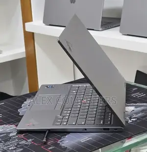 New Laptop Lenovo ThinkPad X1 Yoga 16GB Intel Core i5 SSD 512GB
