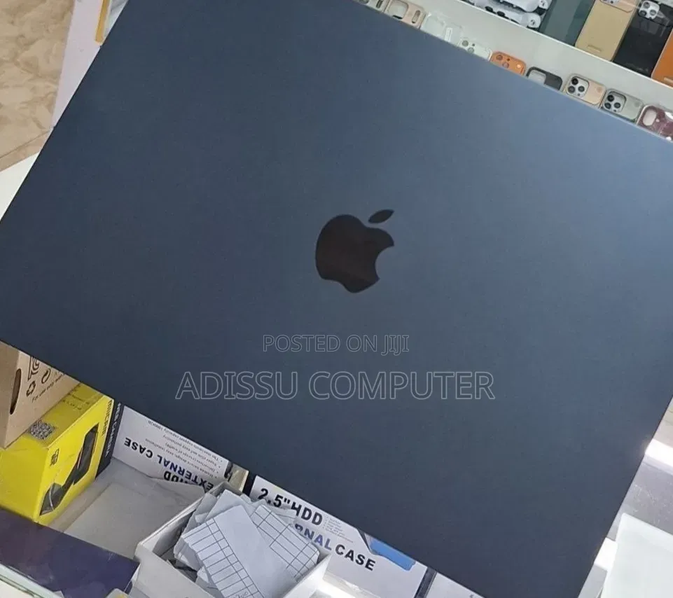 New Laptop Apple MacBook Air 2025 M4 16GB Apple M4 SSD 256GB