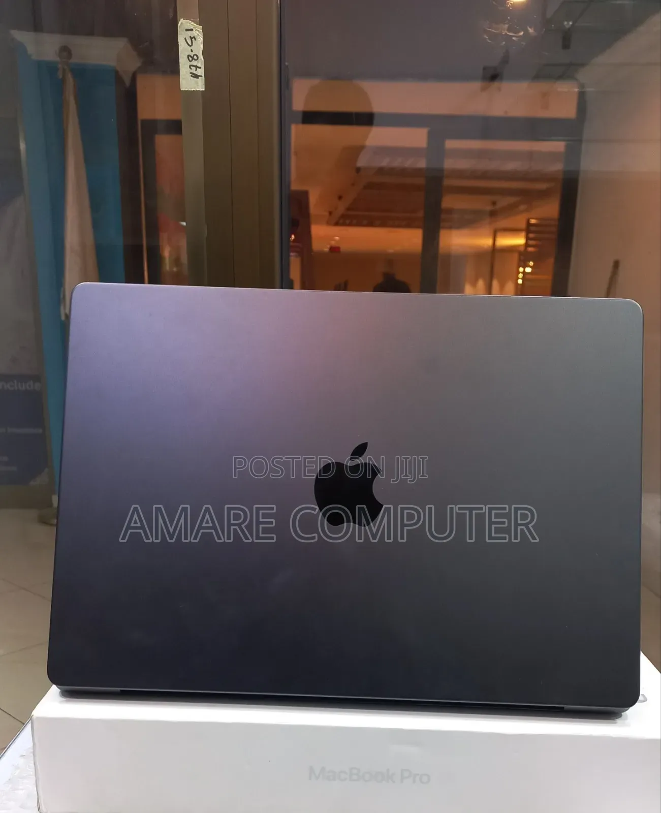 New Laptop Apple MacBook Pro 2025 M5 16GB Apple M5 Pro SSD 512GB