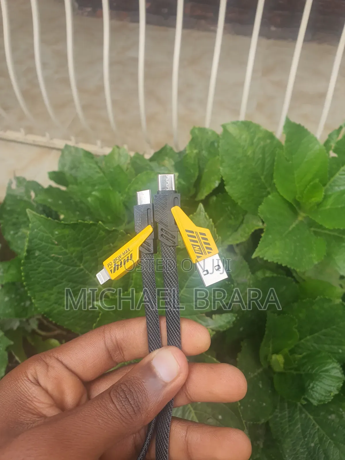 አዲስ 4-in-1 መልቲ-ፈንክሽን ቻርጀር ኬብል