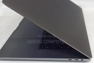 New Laptop Apple MacBook Pro 2016 16GB Intel Core i7 SSD 512GB
