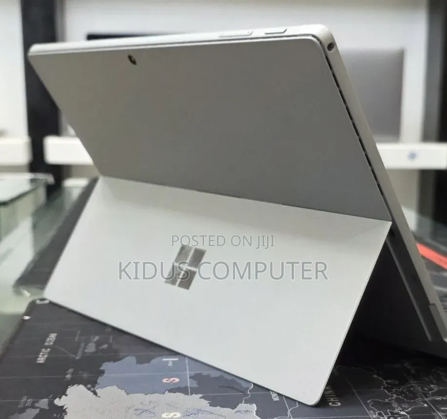 New Laptop Microsoft Surface 16GB Intel Core i7 SSD 512GB