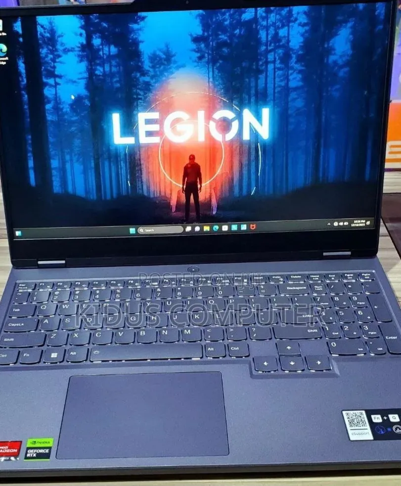 New Laptop Lenovo Legion 5 16GB AMD Ryzen 7 SSD 512GB
