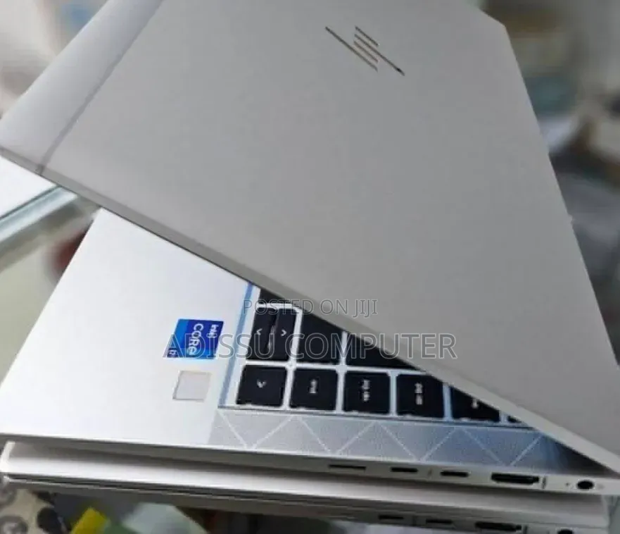 New Laptop HP EliteBook 840 G8 16GB Intel Core i7 SSD 512GB