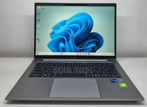 New Laptop HP ZBook Firefly G9 16GB Intel Core i7 SSD 512GB