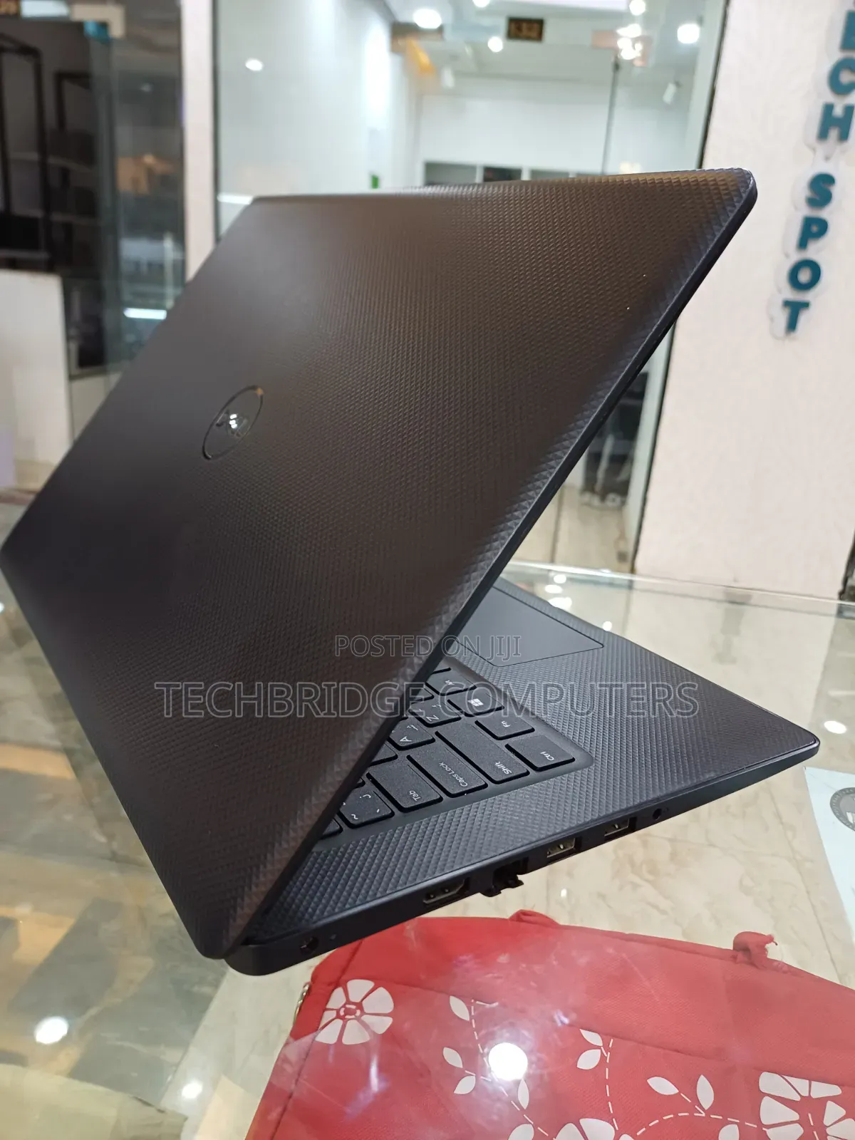 Laptop Dell Vostro 3400 4GB Intel Core i3 HDD 1T