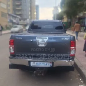 Toyota Hilux 2012 Black