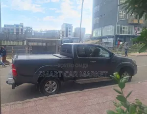 Toyota Hilux 2012 Black