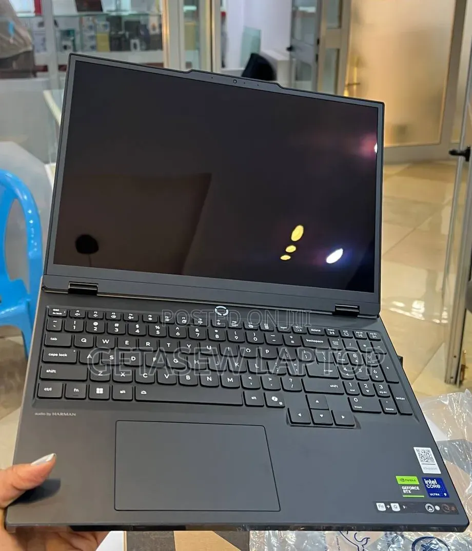 New Laptop Lenovo Legion 5 32GB Intel Core Ultra 9 SSD 1T