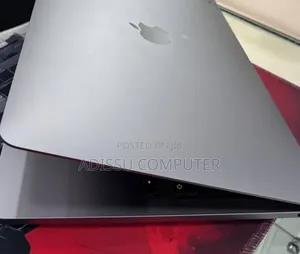 New Laptop Apple MacBook Pro 2019 16GB Apple M1 Pro SSD 512GB