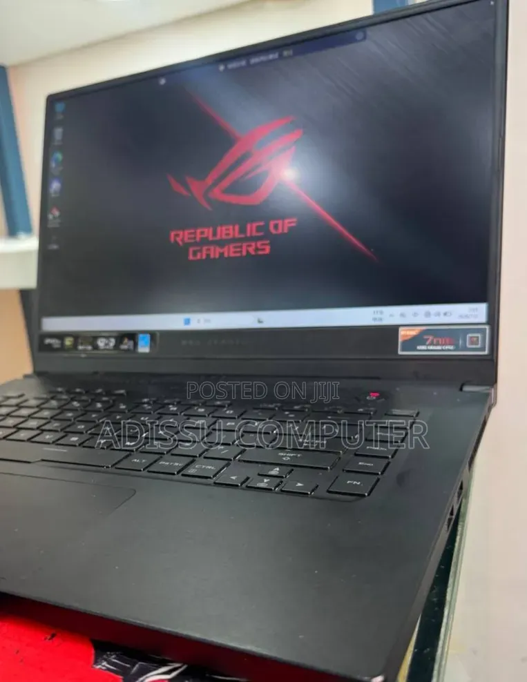 New Laptop Asus ROG Strix G15 16GB AMD Ryzen 9 SSD 512GB