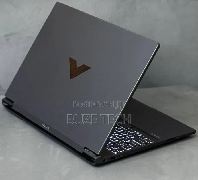 New Laptop HP 16GB AMD Ryzen 5 SSD 512GB