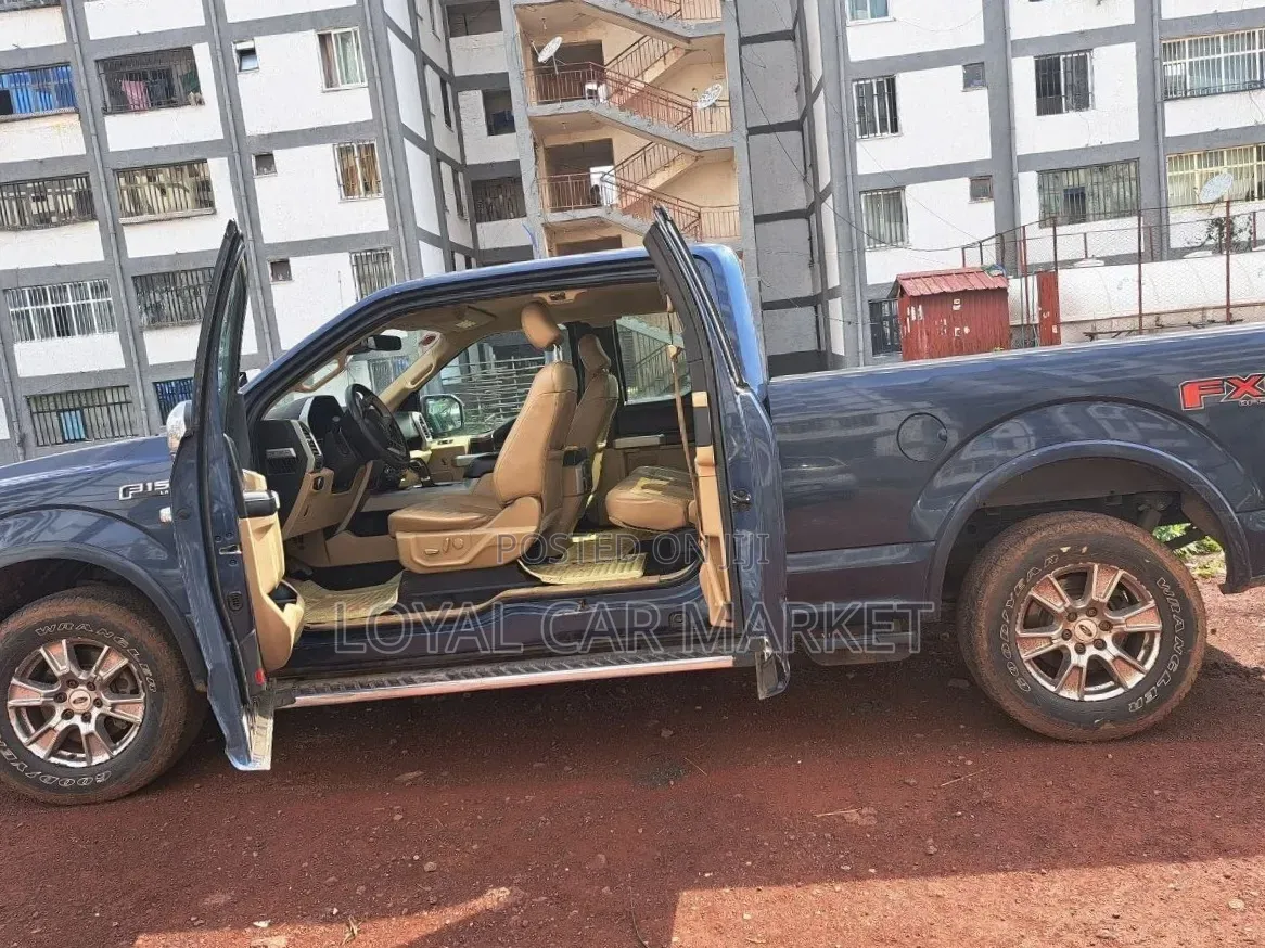 Ford F-150 2015 Blue