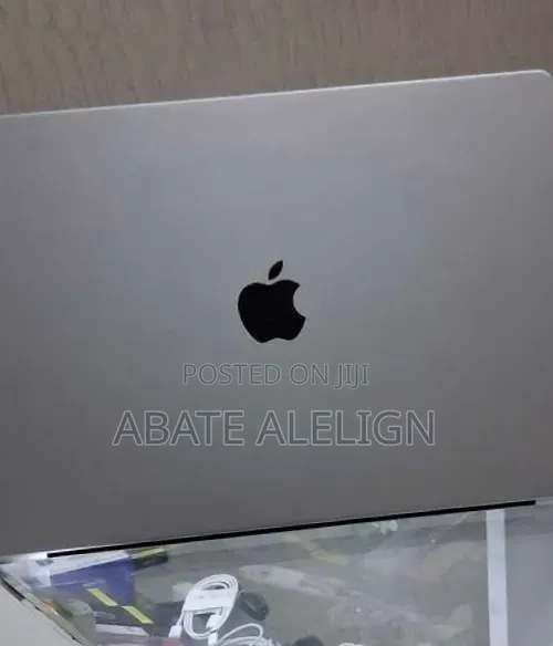 New Laptop Apple MacBook Pro 2021 M1 32GB Apple M1 Pro SSD 512GB