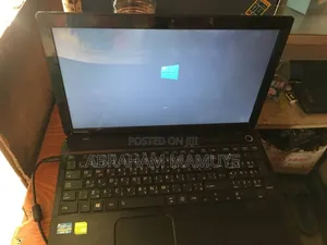 Laptop Toshiba NB510 4GB Intel Core i3 HDD 500GB