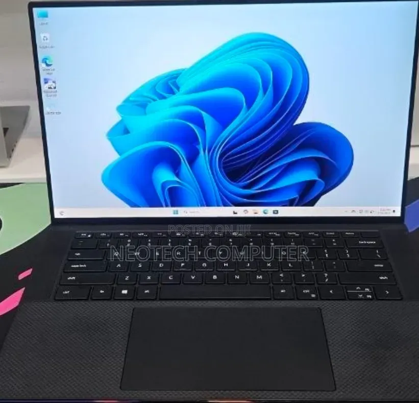 New Laptop Dell XPS 15 16GB Intel Core i7 SSD 512GB
