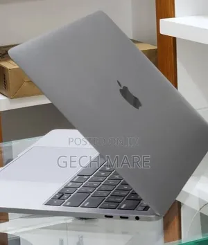 New Laptop Apple MacBook Pro 2019 16GB Intel SSD 512GB