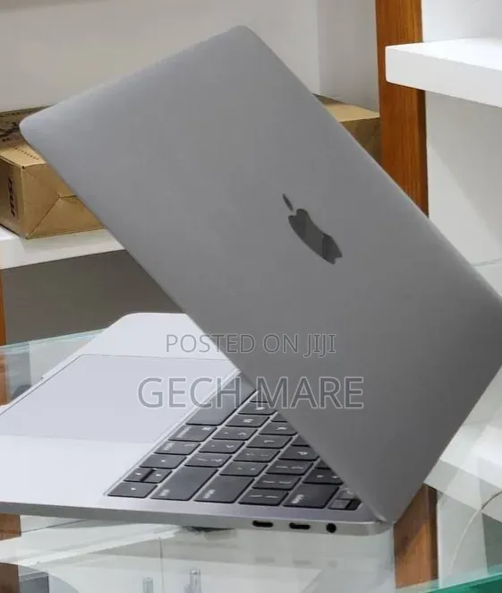 New Laptop Apple MacBook Pro 2019 16GB Intel SSD 512GB