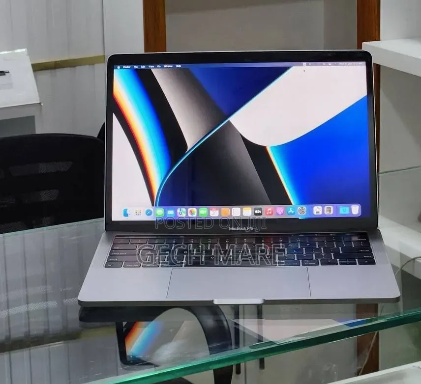 New Laptop Apple MacBook Pro 2019 16GB Intel SSD 512GB