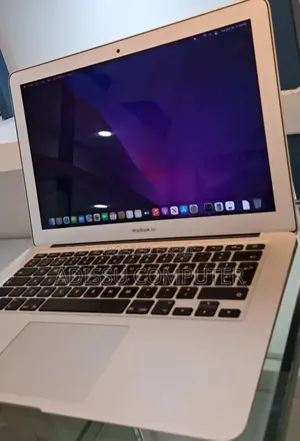New Laptop Apple MacBook Pro 2017 8GB Intel Core i5 SSD 128GB