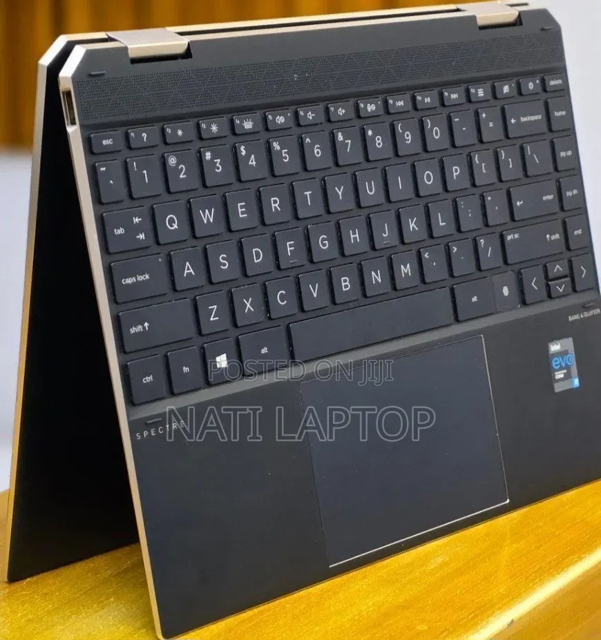 New Laptop HP Spectra 13 16GB Intel Core i7 SSD 512GB