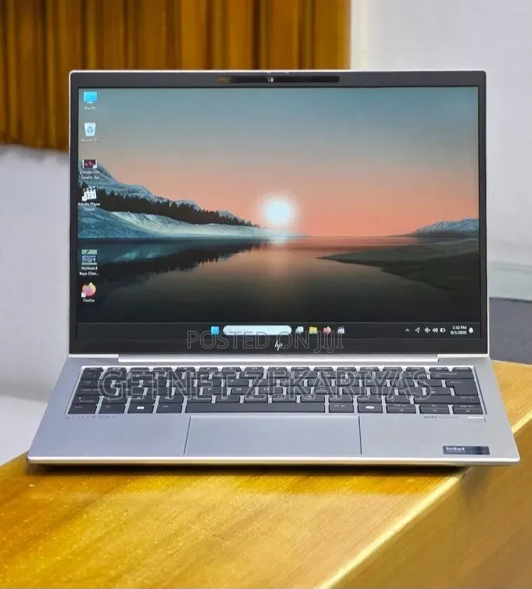 New Laptop HP Elitebook 830 G11 16GB Intel Core Ultra 7 SSD 512GB