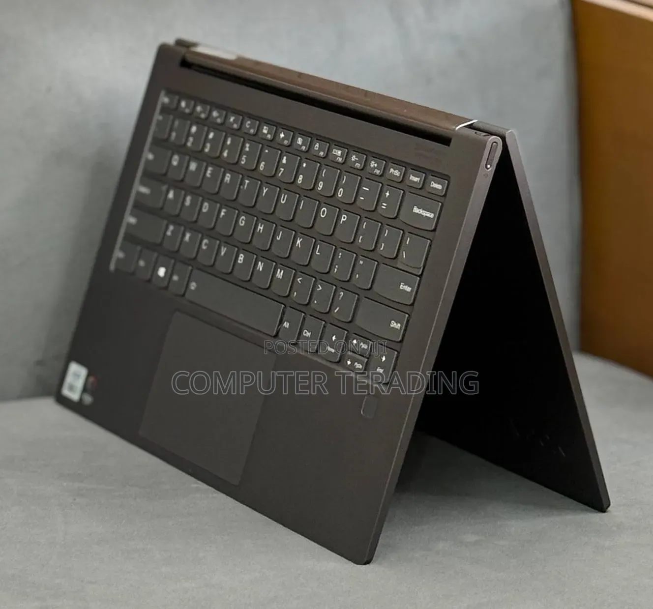 New Laptop Lenovo Yoga C740 12GB Intel Core i7 SSD 512GB