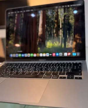 New Laptop Apple MacBook Pro 2019 8GB Apple M1 Pro SSD 256GB