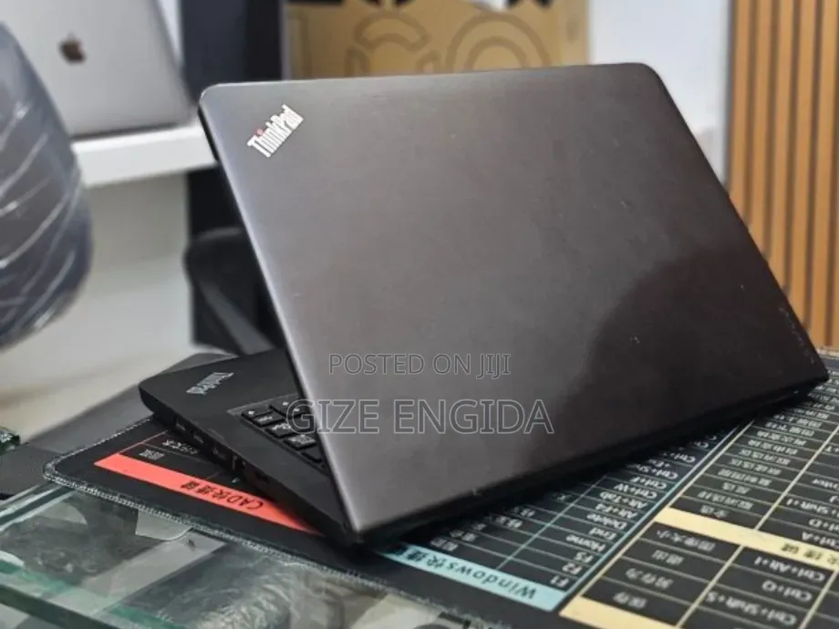 Laptop Lenovo ThinkPad E470 12GB Intel Core i7 SSD 512GB
