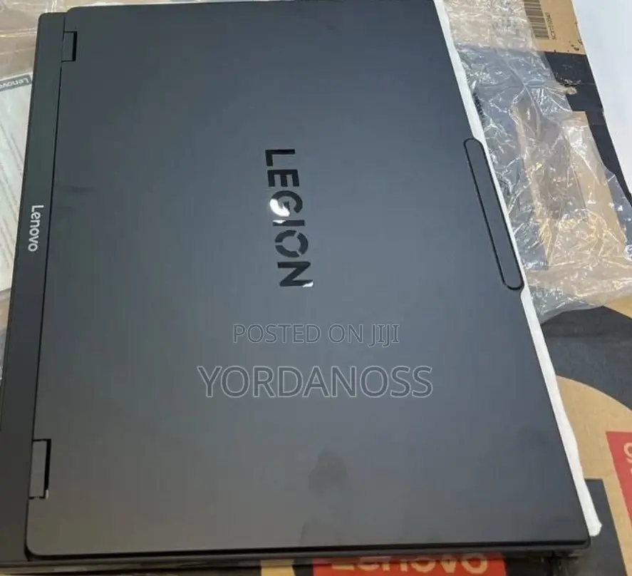 New Laptop Lenovo Legion 5 32GB Intel Core Ultra 9 SSD 1T
