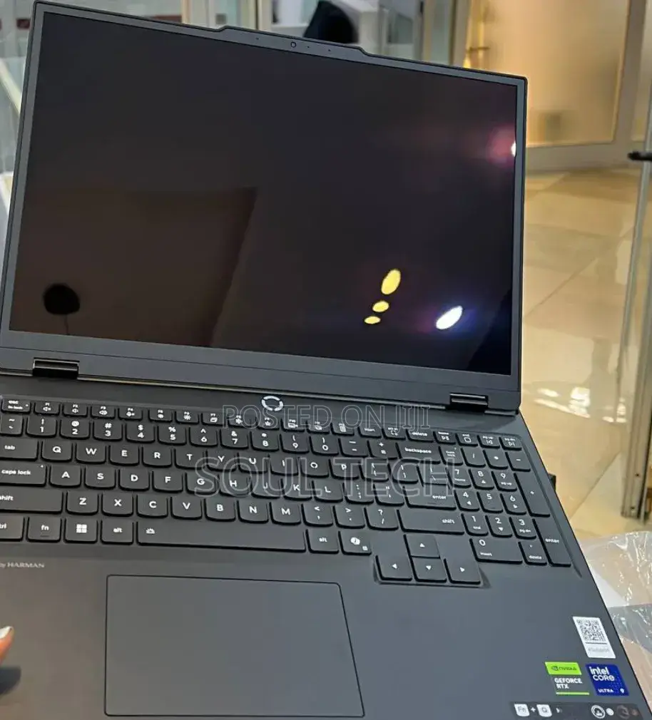 New Laptop Lenovo Legion 5 32GB Intel Core Ultra 9 SSD 1T