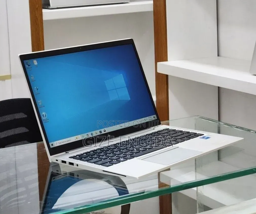 New Laptop HP EliteBook 840 G8 16GB Intel Core i7 SSD 512GB