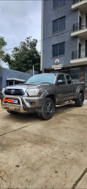Toyota Tacoma 2015 Gray