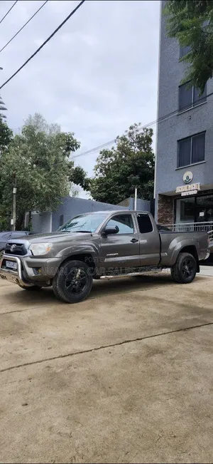 Toyota Tacoma 2015 Gray