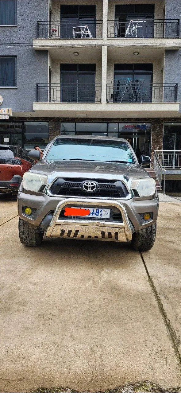 Toyota Tacoma 2015 Gray