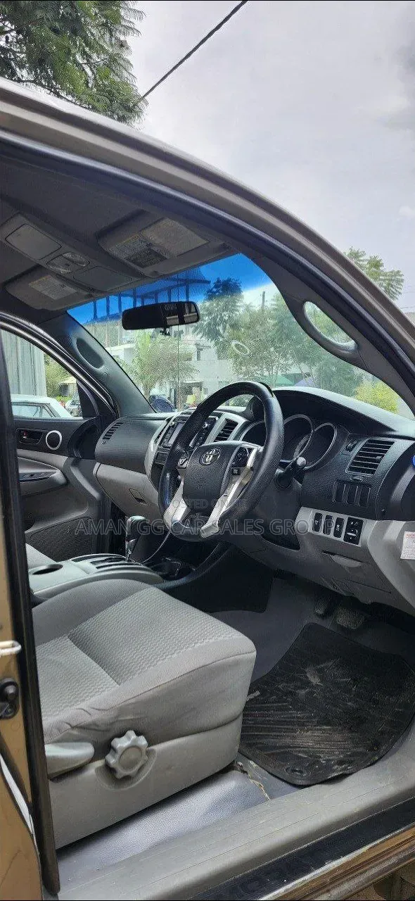Toyota Tacoma 2015 Gray