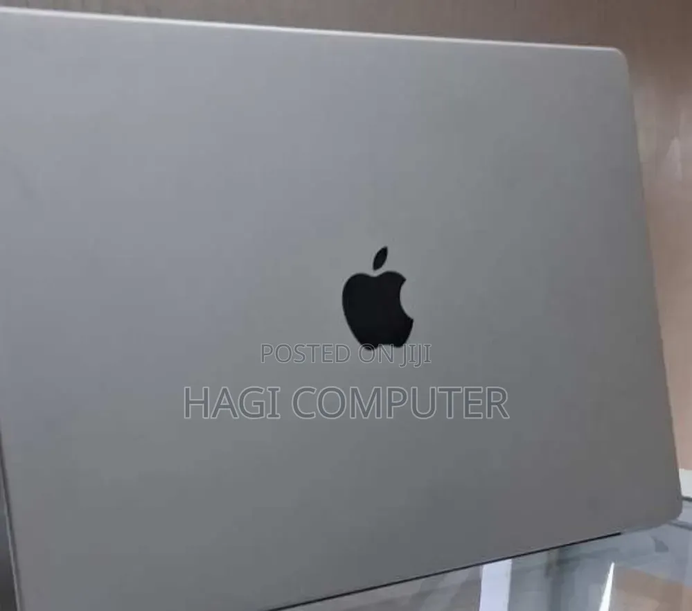 New Laptop Apple MacBook Pro 2021 M1 32GB Apple M1 Pro SSD 512GB