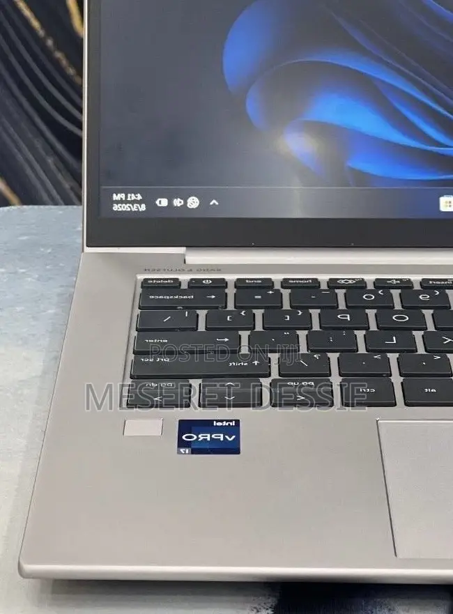 New Laptop HP ZBook Firefly 14 G10 16GB Intel Core i5 SSD 512GB