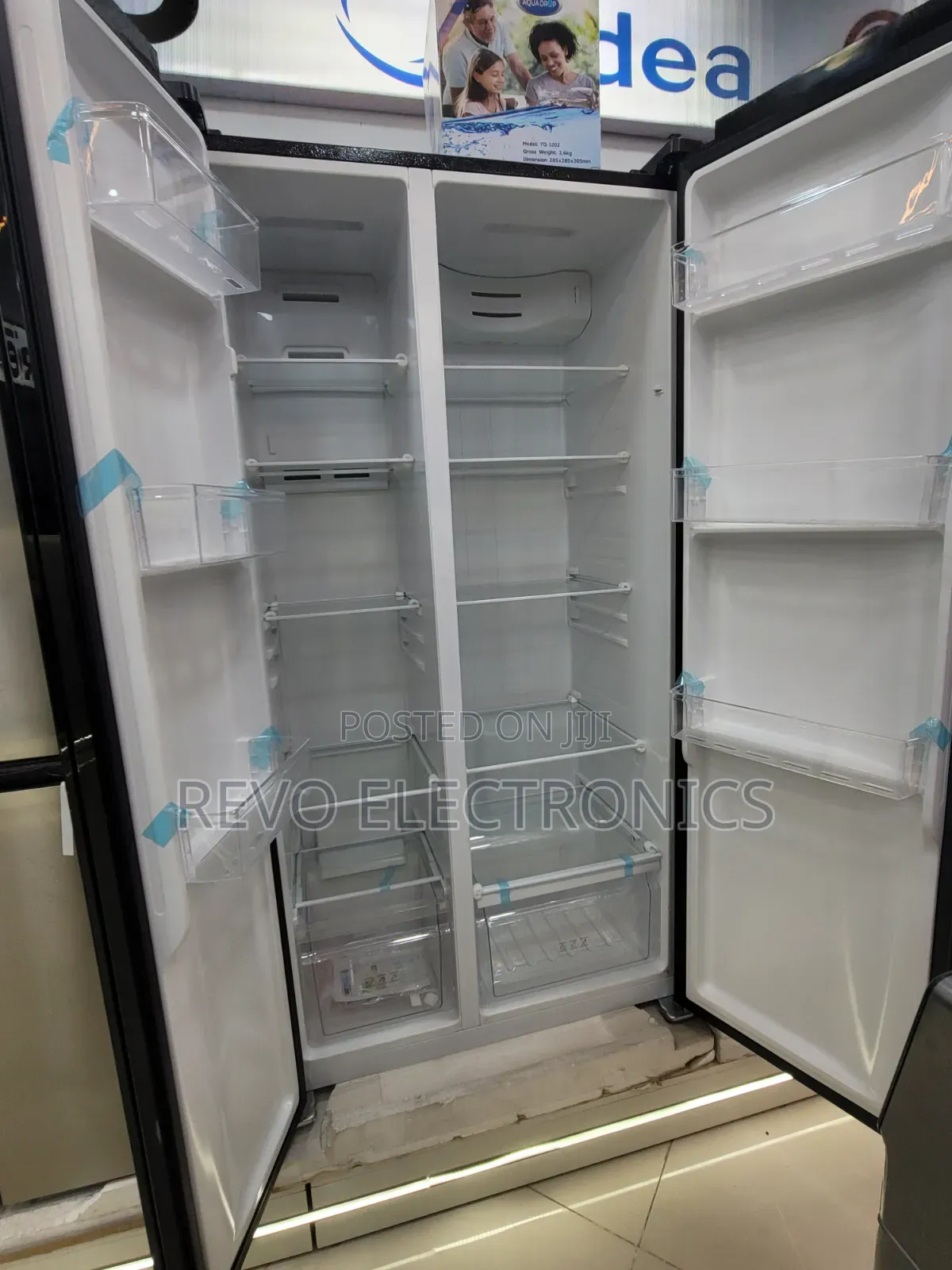 Boss 880 Liter Fridge Fridge (Refrigerator)