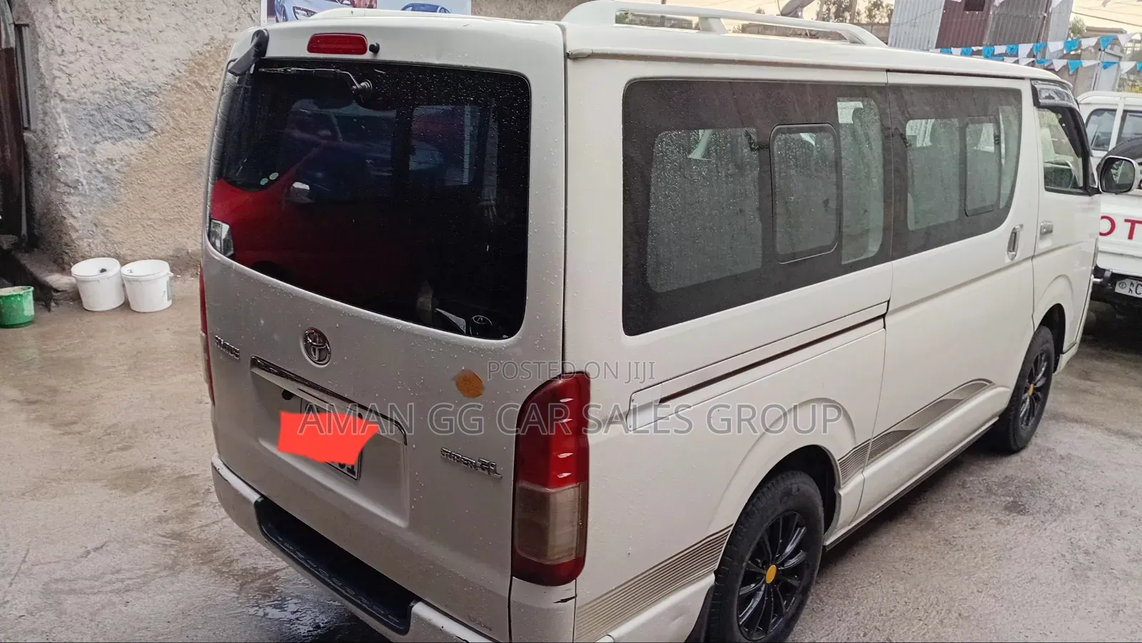 Toyota HiAce 2007 White
