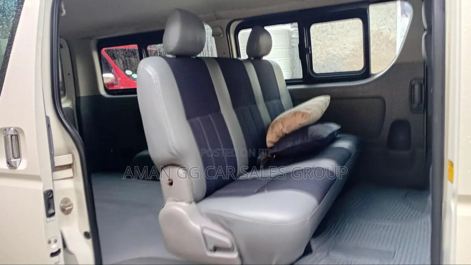 Toyota HiAce 2007 White