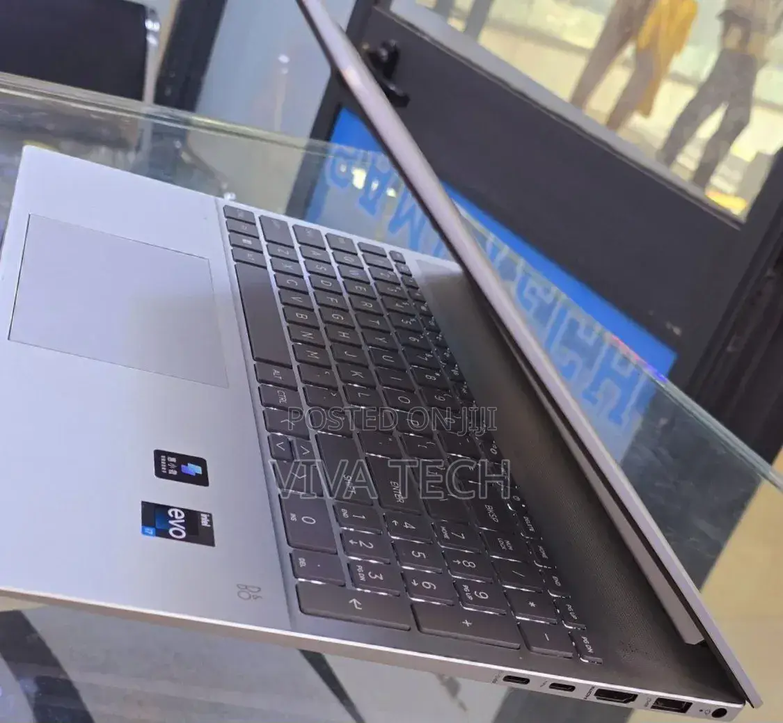 New Laptop HP Pavilion 15 16GB Intel Core i7 SSD 1T
